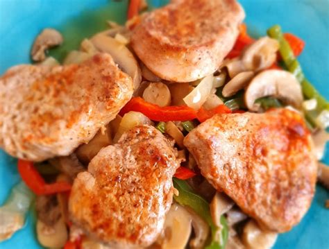Stir-fry bravčová panenka so zeleninou a ryžou