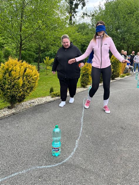 Skupinový teambuilding pri spoločnom varení