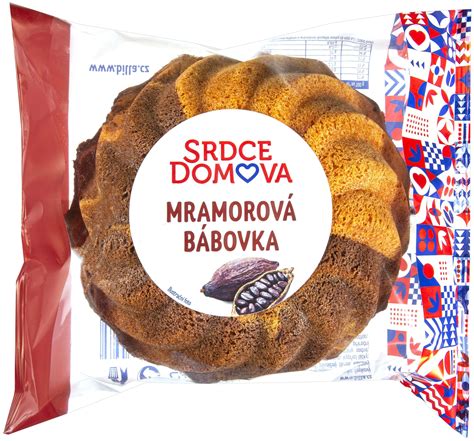 Mramorová bábovka s kakaom, prekrojená