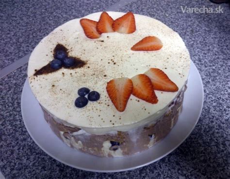 Vychladené mascarpone a smotana pred šľahaním