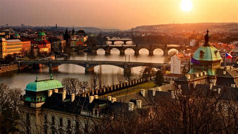 Panorama Prahy s riekou Vltavou