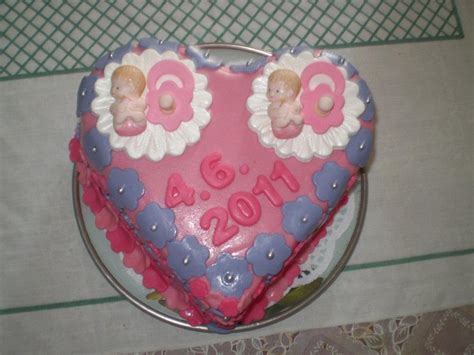 Torta pre dvojičky s kombináciou ružovej a modrej farby