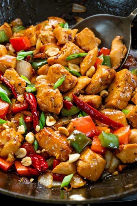 Wok panvica s kuracím Kung Pao