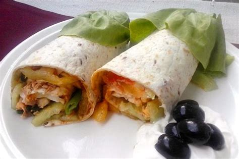 Plnená tortilla s tuniakom a zeleninou