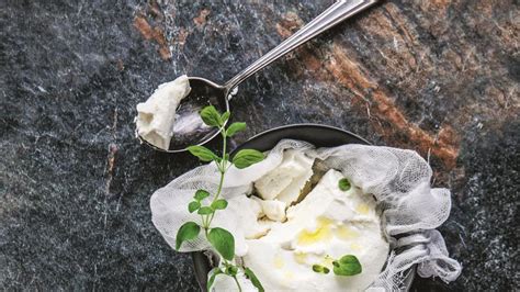 Rôzne alternatívy tvarohu ako ricotta a mascarpone