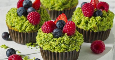 Špenátové muffiny s jablkom na detskom tanieri