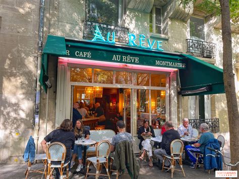 Interiér kaviarne Montmartre Café Gallery