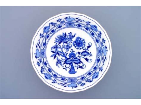 Tradičný český cibulový vzor na porceláne
