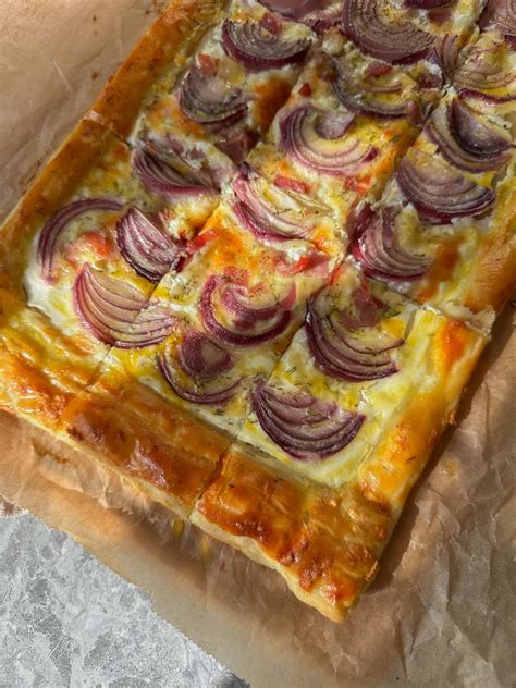 Lístkové cesto s cibuľou