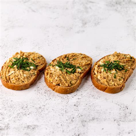 Chlebíčky s kapiovou nátierkou