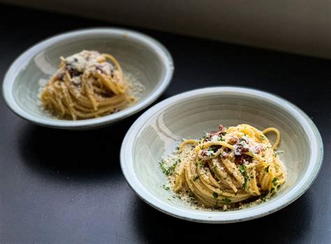 Dizajnové servírovanie cestovín Carbonara