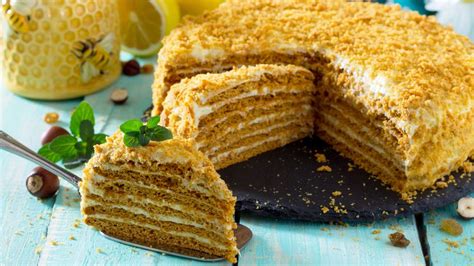 Medová torta s mascarpone a tvarohom
