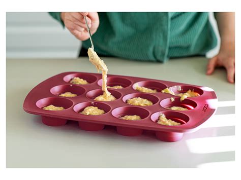 správne naplnené formy na muffiny