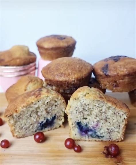 Zdravé banánové mini muffiny s ovocím
