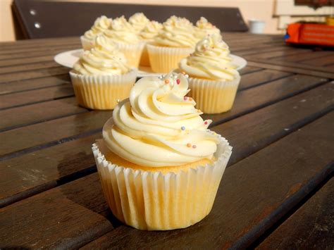 Vanilkové cupcakes s krémom zo Zlatého klasu