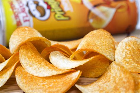 Ilustrácia rôznych príchutí Pringles