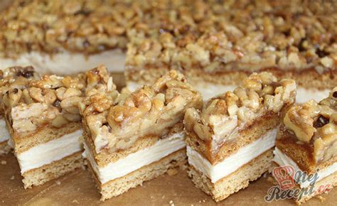 rezy kysnutého koláča s orechami