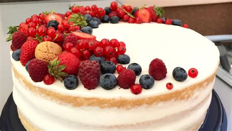 Ilustračná torta s jubilejnou sviečkou