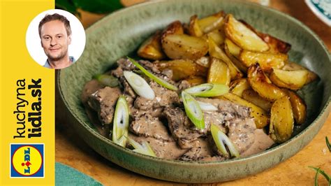 Servírovanie Hovädzieho Stroganova s prílohou