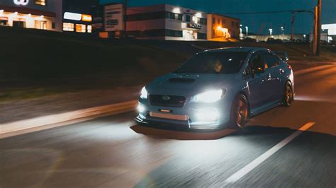 Porovnanie halogénových a LED svetiel v nárazníku