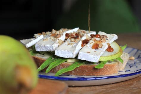 Toast s modrým syrom a hruškou
