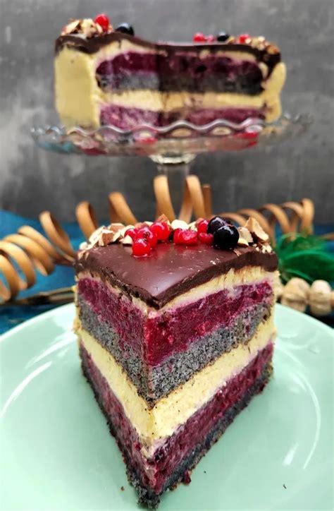 Torta s čerešňami, makom a tvarohom