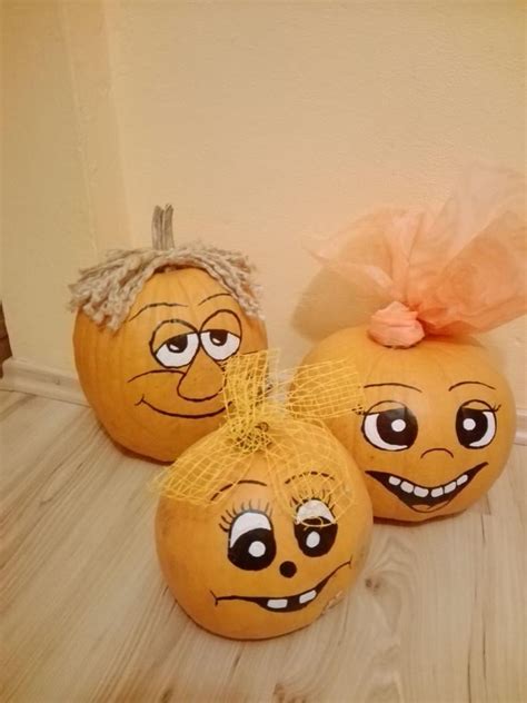 Maľované a zdobené halloweenske tekvice