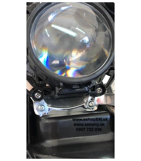 Príklad univerzálnych LED DRL svetiel