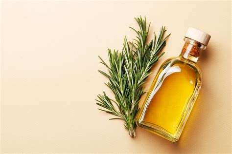 Ingrediencie pre rozmarínový olej