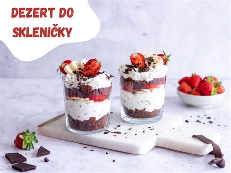 Rôzne vrstvené pohárové dezerty