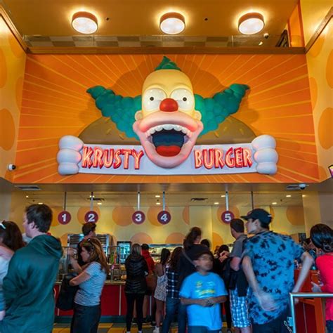 Online diskusia a komentáre k prípadu Hollywood Burger