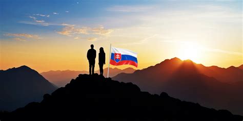 Slovenské pohoria a lúky s pasúcimi sa ovcami