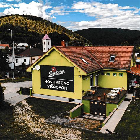 Exteriér Reštaurácie Michaela vo Višňovom