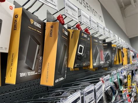 Široký sortiment elektroniky v predajni