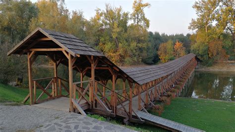 Drevený most v Kolárove nad Malým Dunajom