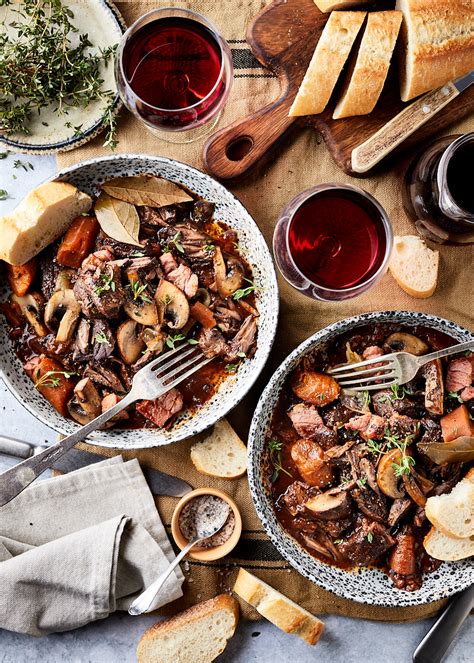 Rôzne variácie Boeuf Bourguignon