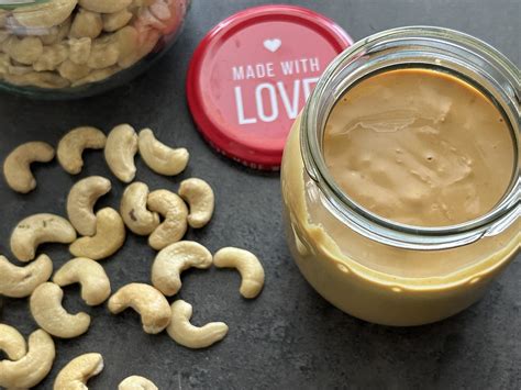 Kešu orechy a kešu maslo