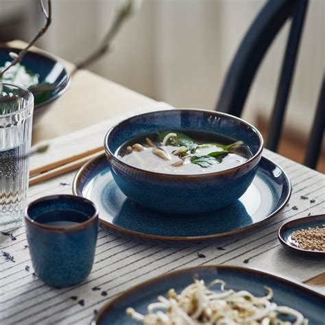 Miska s tradičnou ovarovou polievkou s krúpami