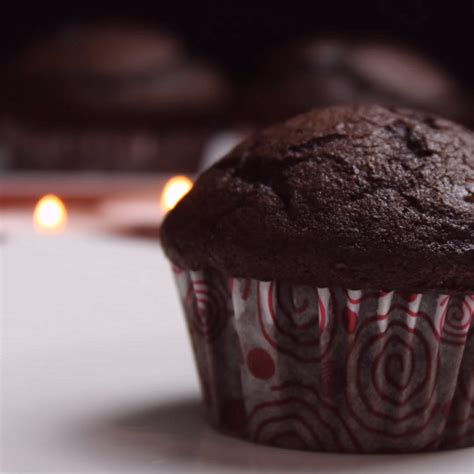 čokoládový muffin s roztečeným stredom
