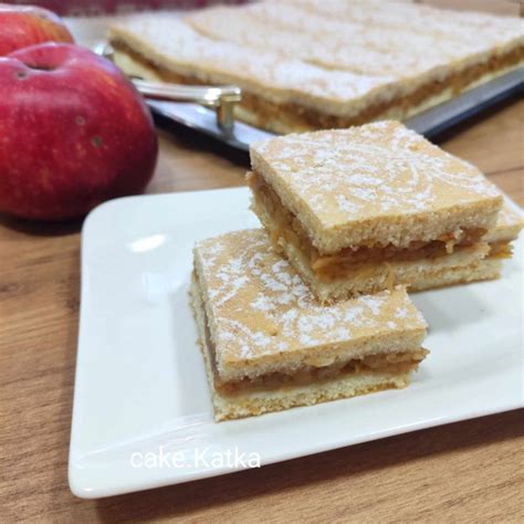Obrázok: Jablkové šupkové chipsy na plechu na pečenie