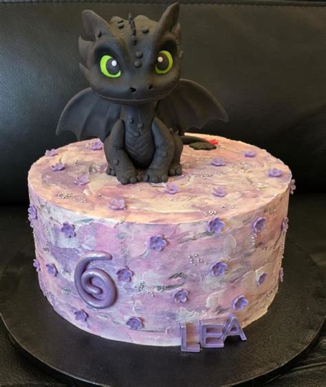 Detská torta s jedlým obrázkom draka Bezzubka