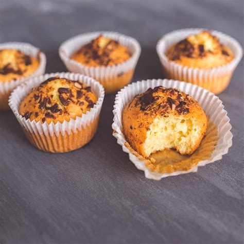Hotové tekvicové muffiny s polevou
