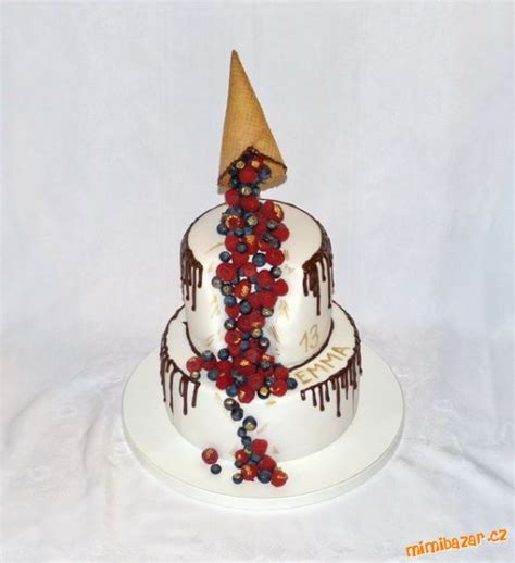 ovocný vodopád na torte