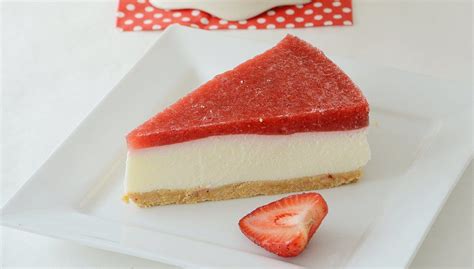 Torta s mascarpone a jahodovým želé