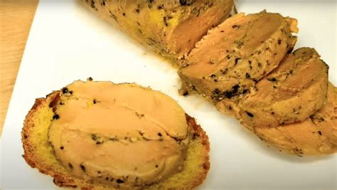 Pena z Foie gras v cukrárskom vrecku