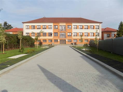 Základná škola Koškovce exteriér
