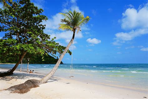 Pláž Sao na Phu Quoc s bielym pieskom