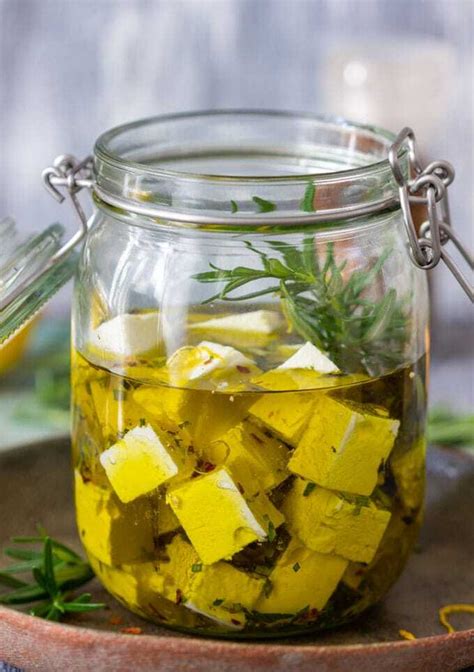 Návod na uchovávanie syra Feta v soľnom náleve a oleji