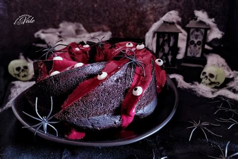 Halloween torta s papierovou bordúrou