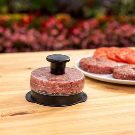Grilovací teplomer a lis na hamburgery